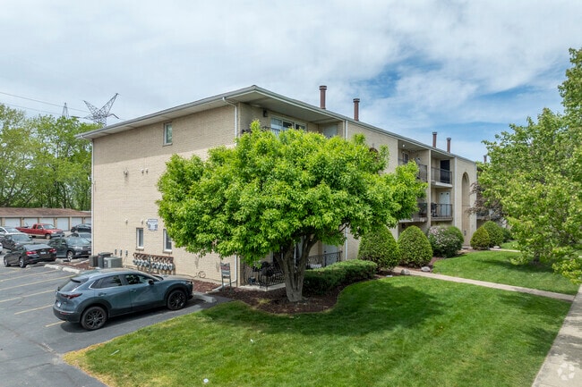 Bridgeview Corners Condos