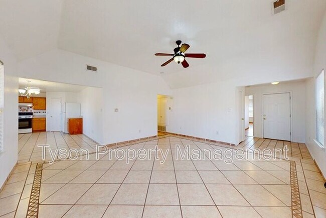 Foto del edificio - 419 Sawtooth St SE