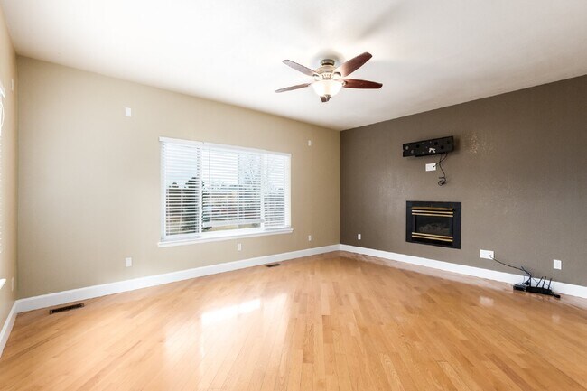 Foto del edificio - Spacious 4 bed / 2.5 bath Highlands Ranch home