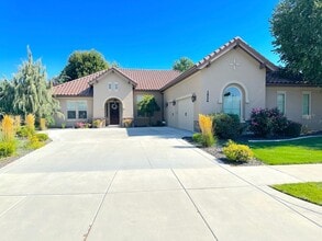 Building Photo - 1524 Foresto Bello Wy N