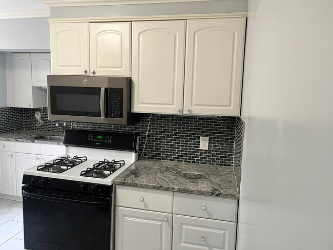 Photo - 84 Byron St Apartment