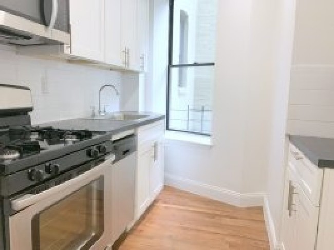Foto del edificio - 120 W 116th St