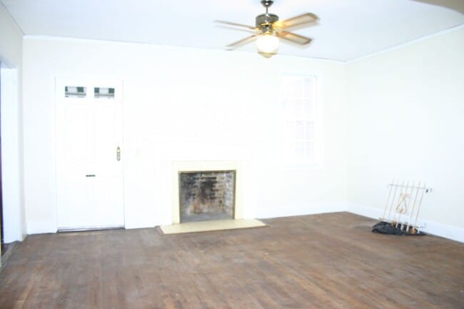 Building Photo - 311 Harden St