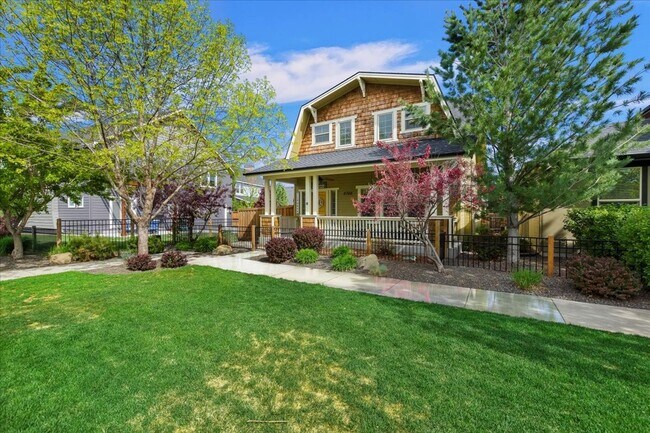 Building Photo - 3-Bedroom Craftsman-Style Home