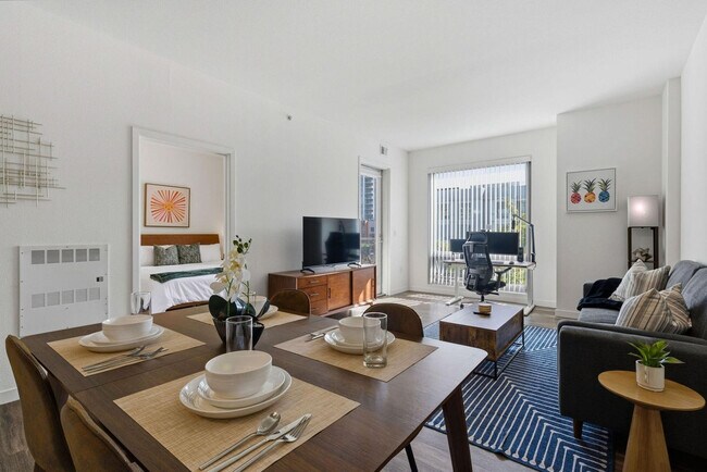 Building Photo - 1201 4th St Building Photo - 1201 4th St