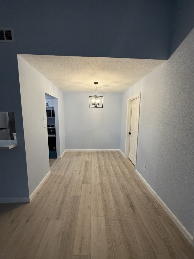 Building Photo - 12662 Ashford Meadow Dr