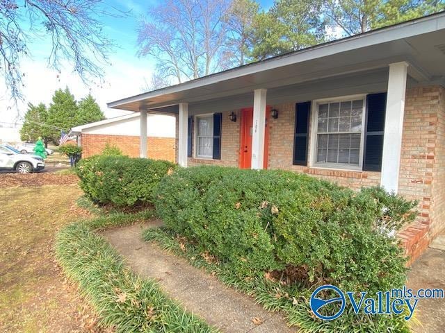 Building Photo - 706 Larry Dr