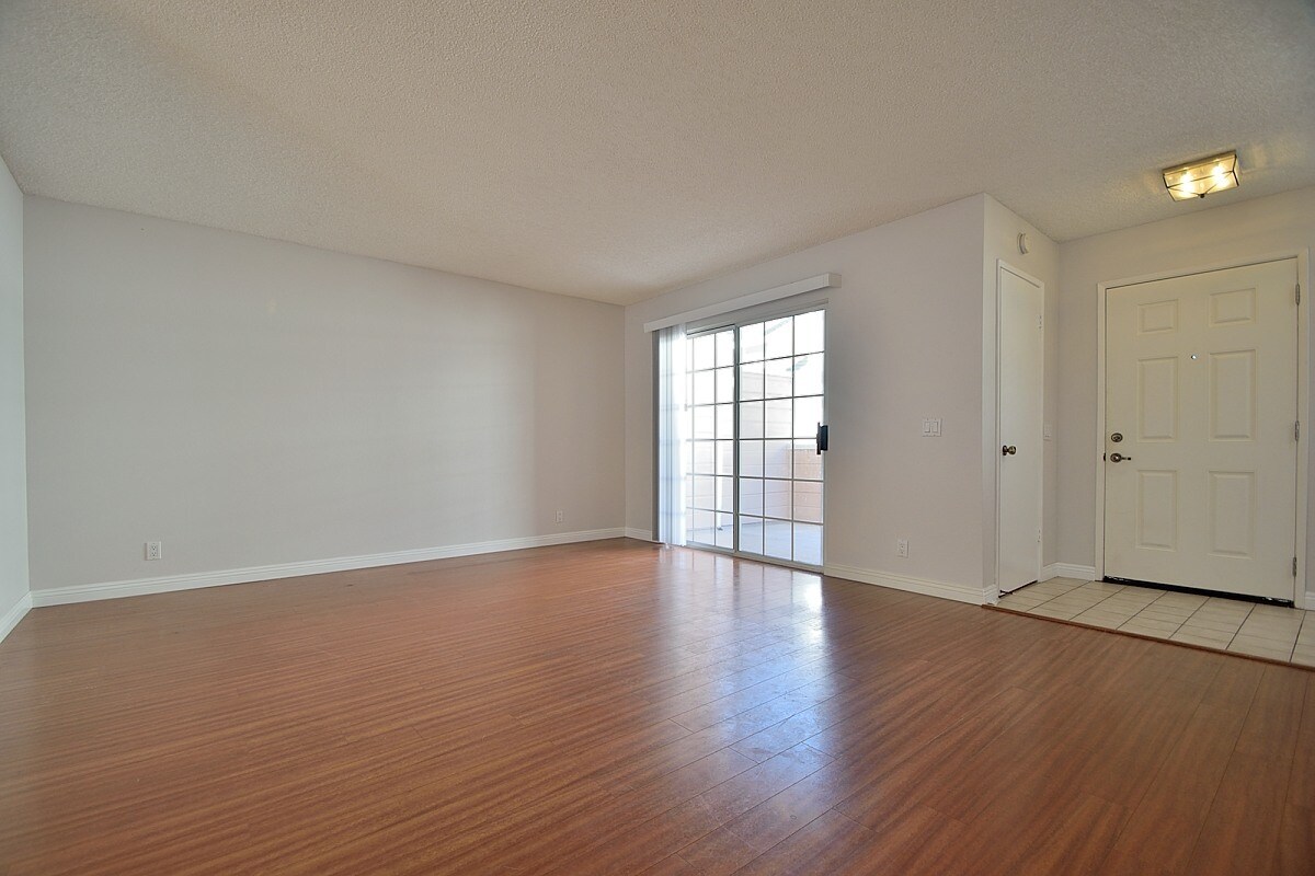 2800 Plaza del Amo Hwy, Torrance, CA 90503 Townhome Rentals in