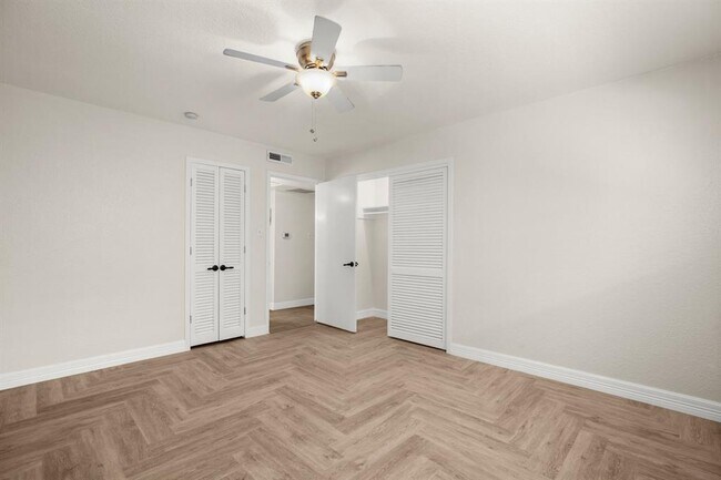 Foto del edificio - 1210 Windsor Rd