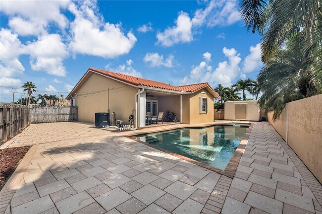 Foto del edificio - 12775 SW 59th St