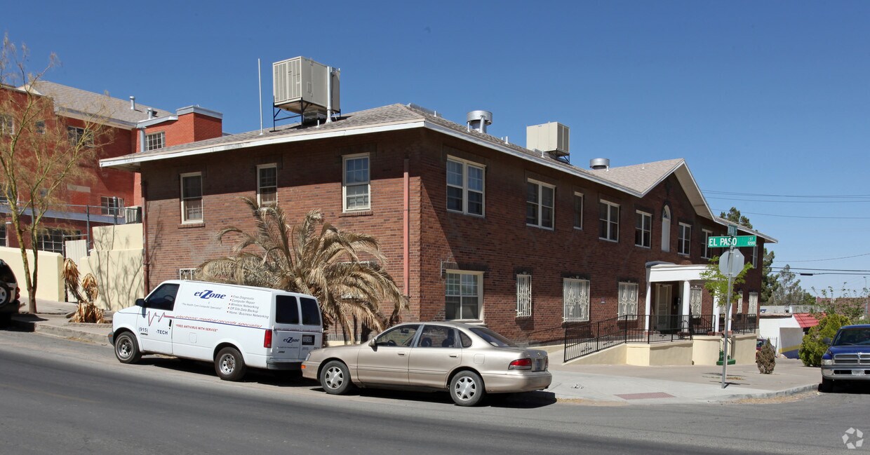 Foto principal - 1210 El Paso St