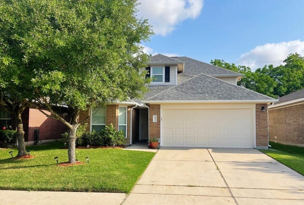 Foto principal - 8815 Lyndonnille Falls Ln
