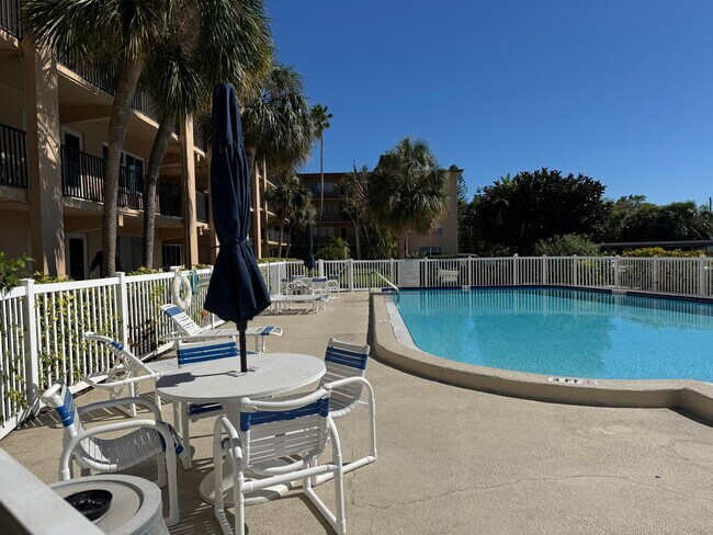 Foto del edificio - 2525 West Bay Dr