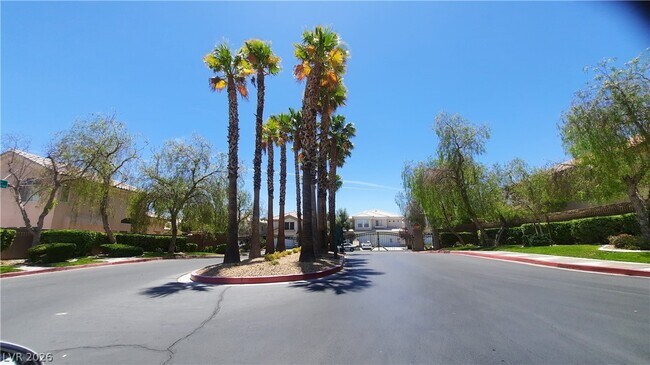 Foto del edificio - 8885 Waltzing Waters Ct