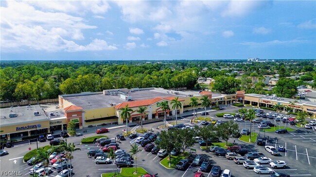 Building Photo - 4779 Lakewood Blvd