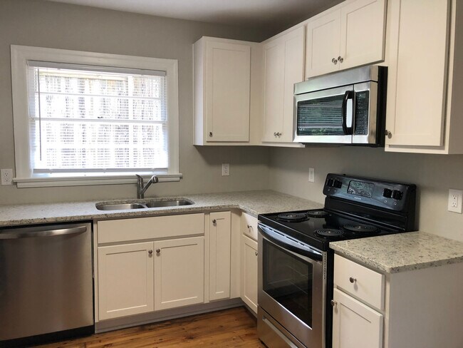 Building Photo - PRE-LEASING FOR AUGUST!