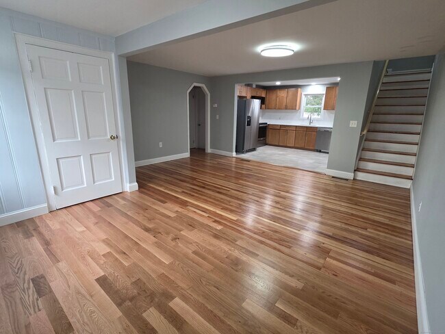 Foto del edificio - 62 Pond Point Ave