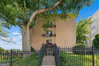 Building Photo - 395 Pharr Rd NE