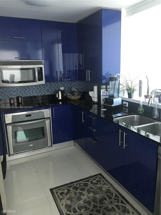 Foto del edificio - 1 br, 1 bath Condo - 60 SW 13th St Apt 1901