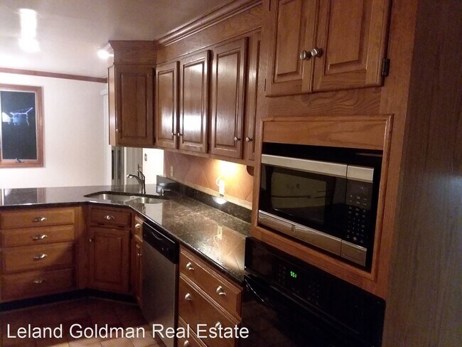 Building Photo - 4 br, 2.5 bath House - 1721 Five Forks Road