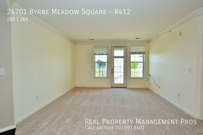 Building Photo - Spacious 2 Bed Bath Condo unit on Top Floor