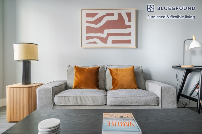 Foto del edificio - 365 Western Ave