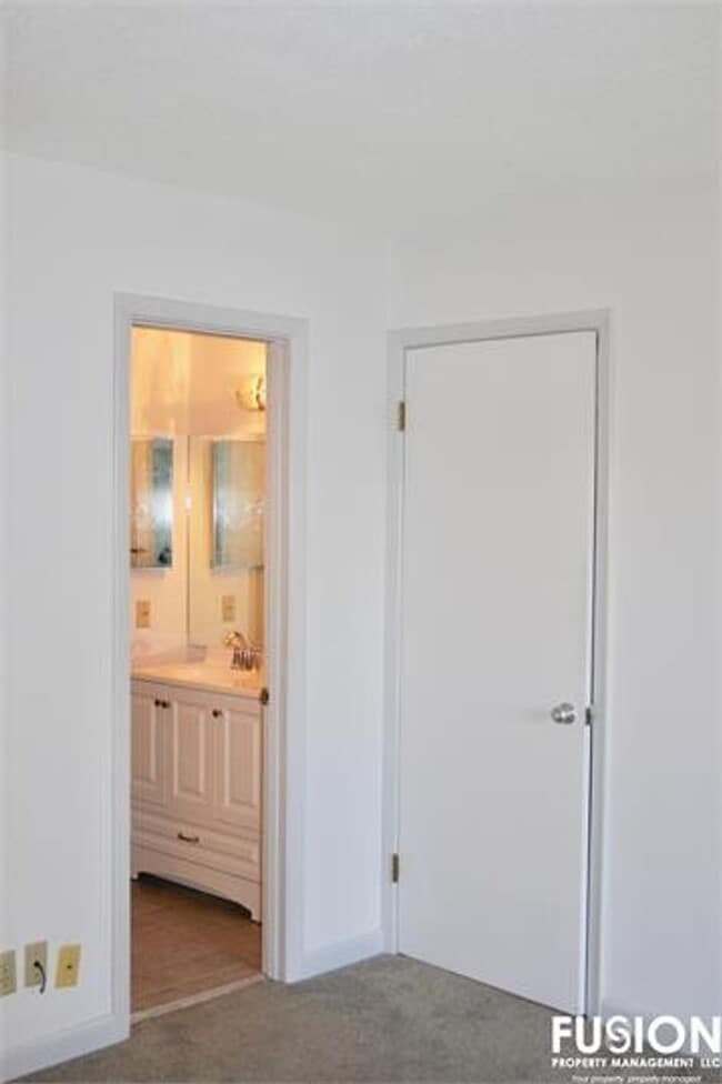 Foto del edificio - Bright 2-Bedroom Home Near Oakledge Park w/Pool!