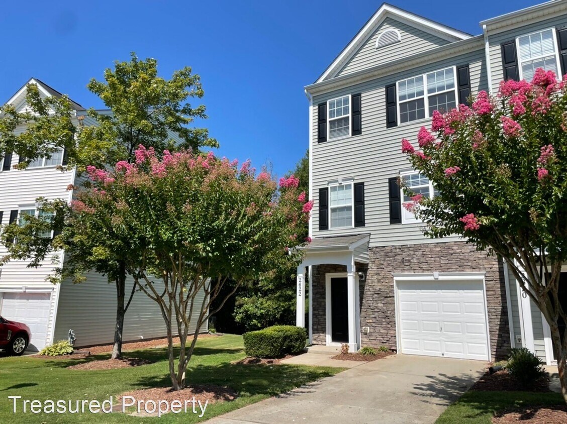 2622 Wyntercrest Ln, Durham, NC 27713 House Rental in Durham, NC