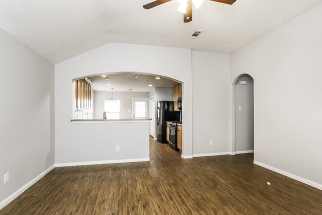Building Photo - 19242 Hopeview Ct