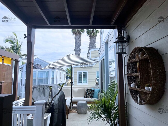 Building Photo - Steps to the sand in Encinitas, your two b...