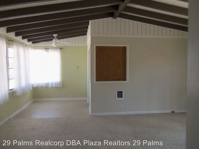 Building Photo - 74375 Cottonwood Dr