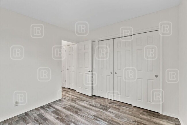 Foto del edificio - 8316 E Broadway Ave