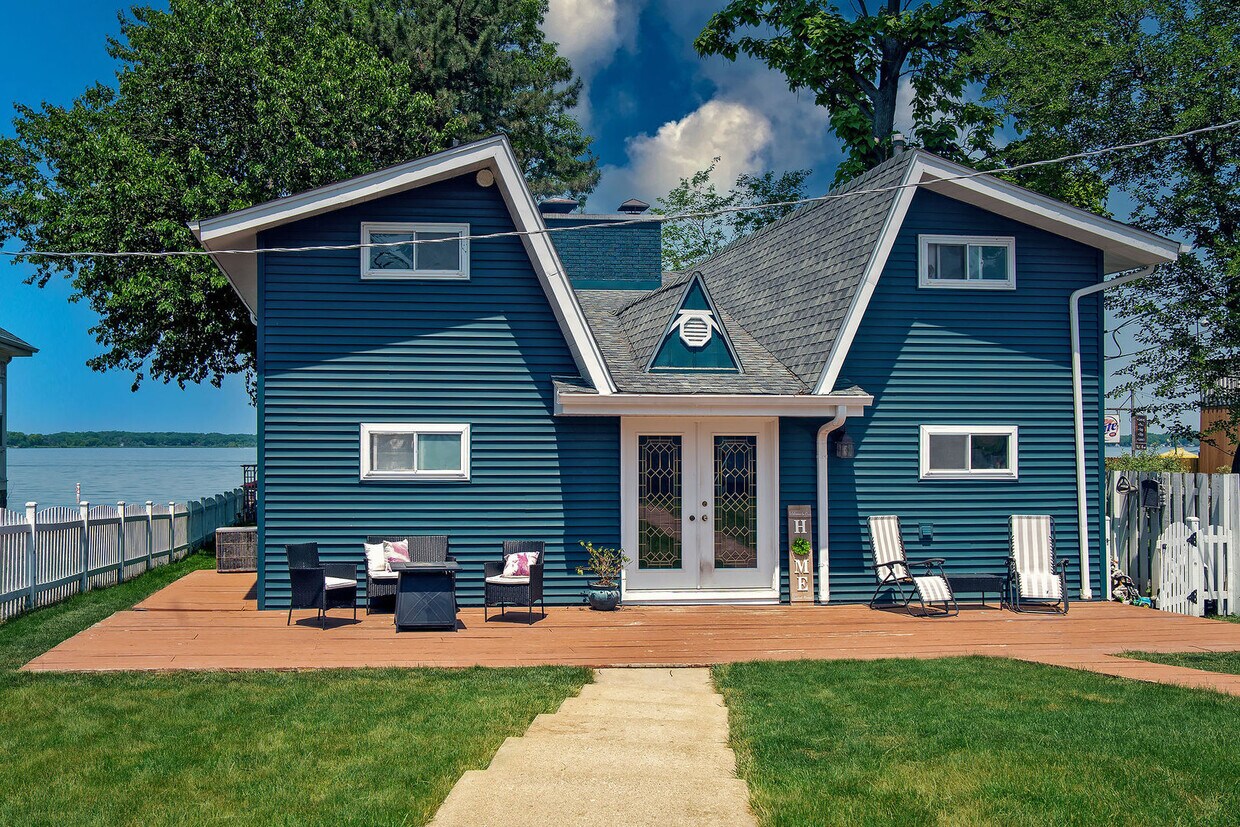 36910 N Stanton Point Rd, Ingleside, IL 60041 House Rental in