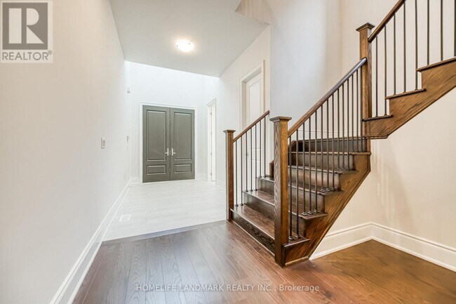 Photo du bâtiment - 160 Winthrop Cres