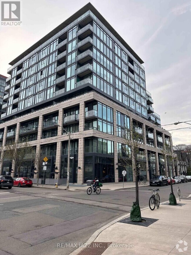 Building Photo - 8-308 Dovercourt Rd