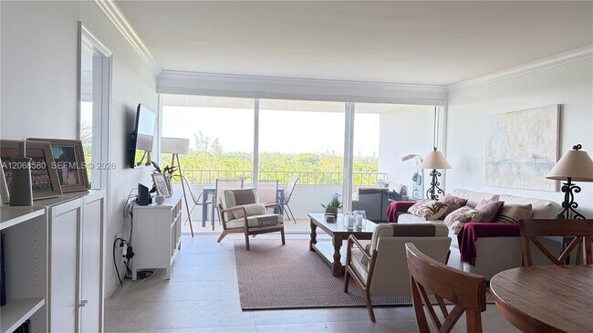 Foto del edificio - 155 Ocean Ln Dr