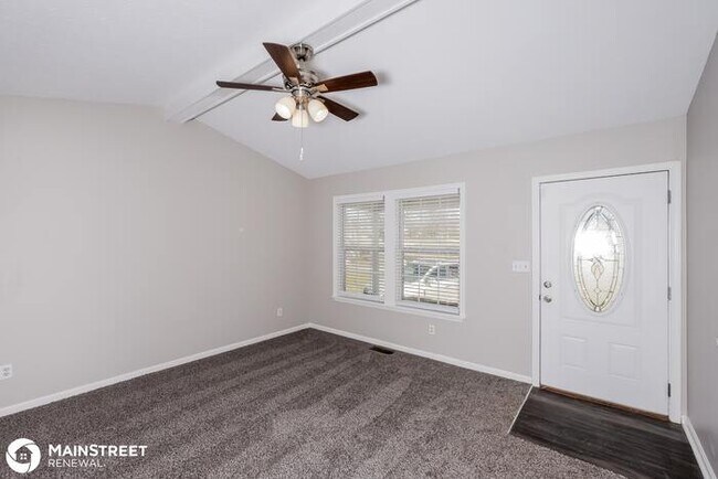 Building Photo - 6930 Colrain Cir, Louisville, KY 40258