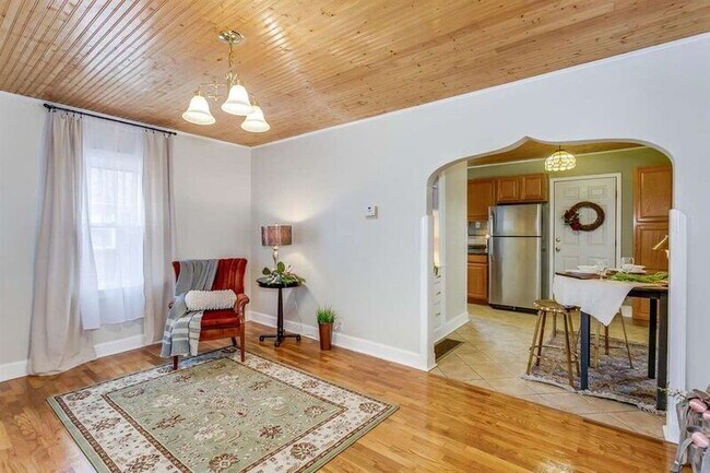 Foto del edificio - 1948 N Hood St