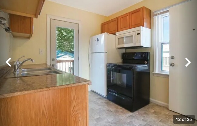 Building Photo - 406 Wilder Pl