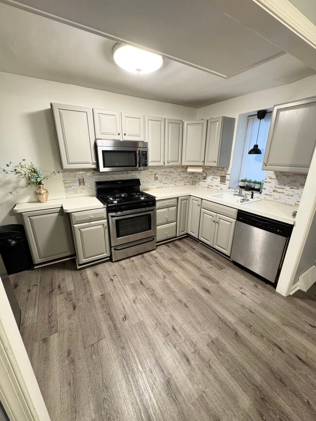 Building Photo - 8114 Terry St