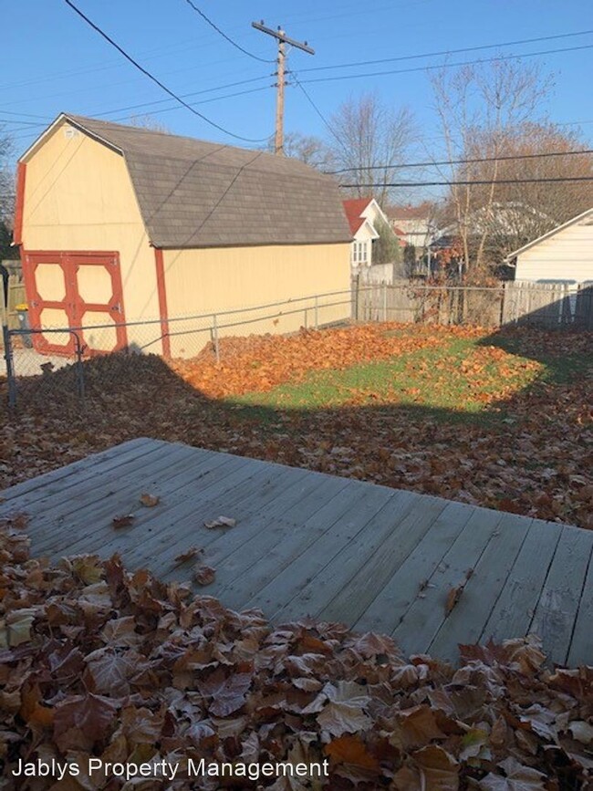 Building Photo - 3 br, 1 bath House - 244 W 38th St