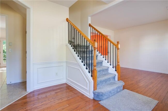 Building Photo - 2565 Vistoria Dr