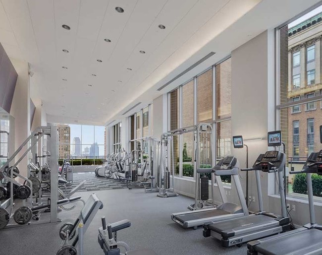 Building Photo - 90 Washington St