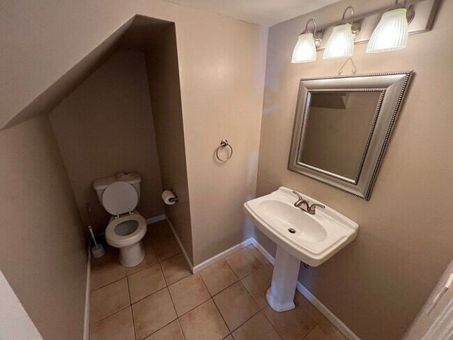 Photo - Old Hickory / Nolensville Rd 3bed 2.5 bath House