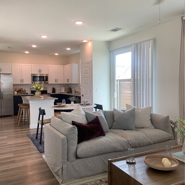 Foto del edificio - 2850 Bonnie Brae St