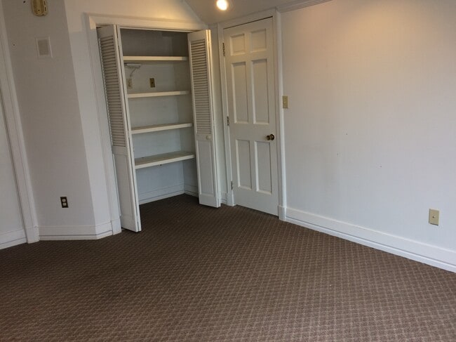 Building Photo - 1408 3rd Ave