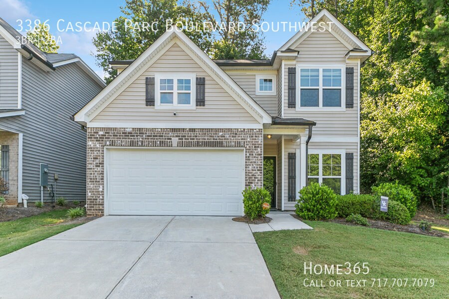Primary Photo - Magnifique 3 bed 2 bath with pool included!