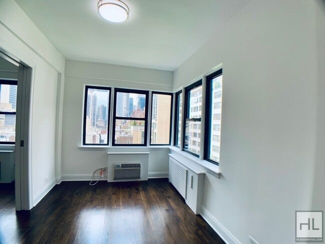 Building Photo - BEEKMAN PLACE