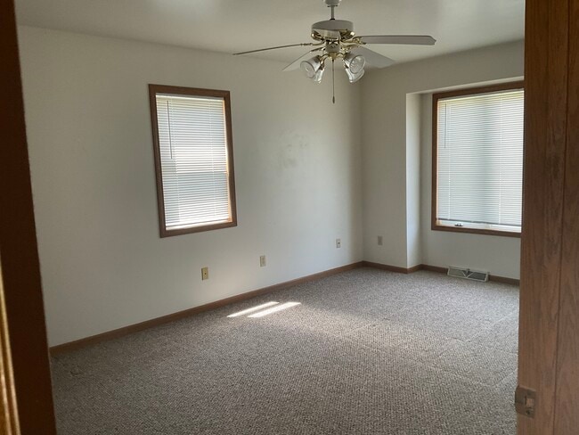 Master Bedroom - 527 Wellington Dr