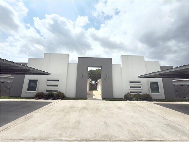 Foto del edificio - 1303 W Heritage Dr